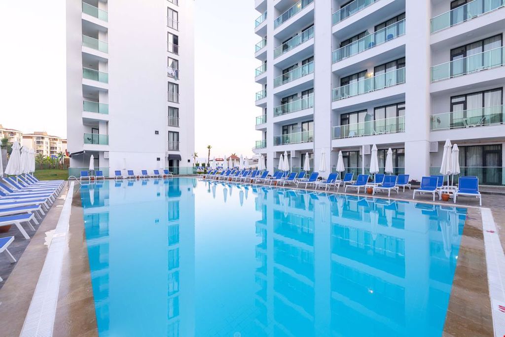 Lavia Hotel Lara
