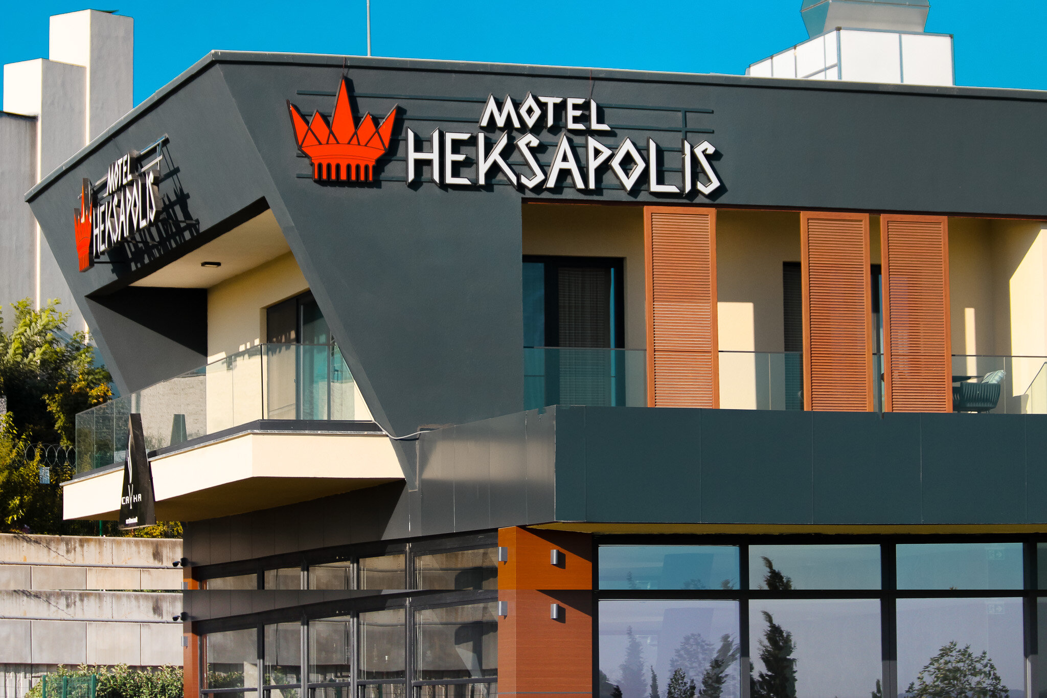 Motel Heksapolis · 3