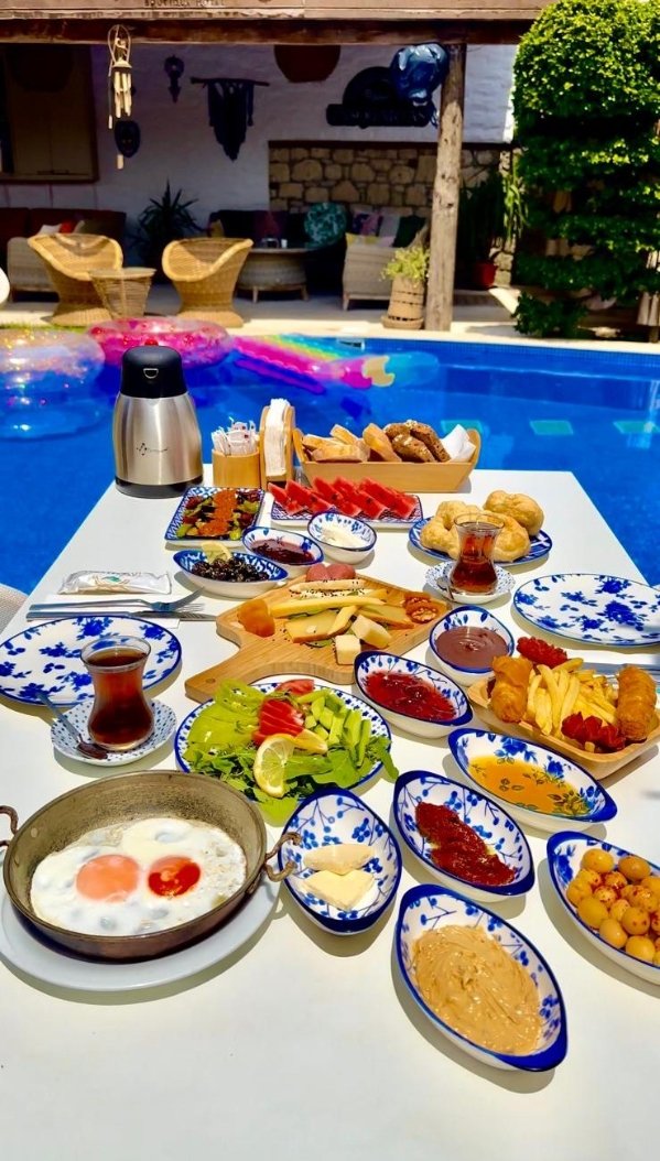 TasQuartas Otel Alaçatı | Jolly