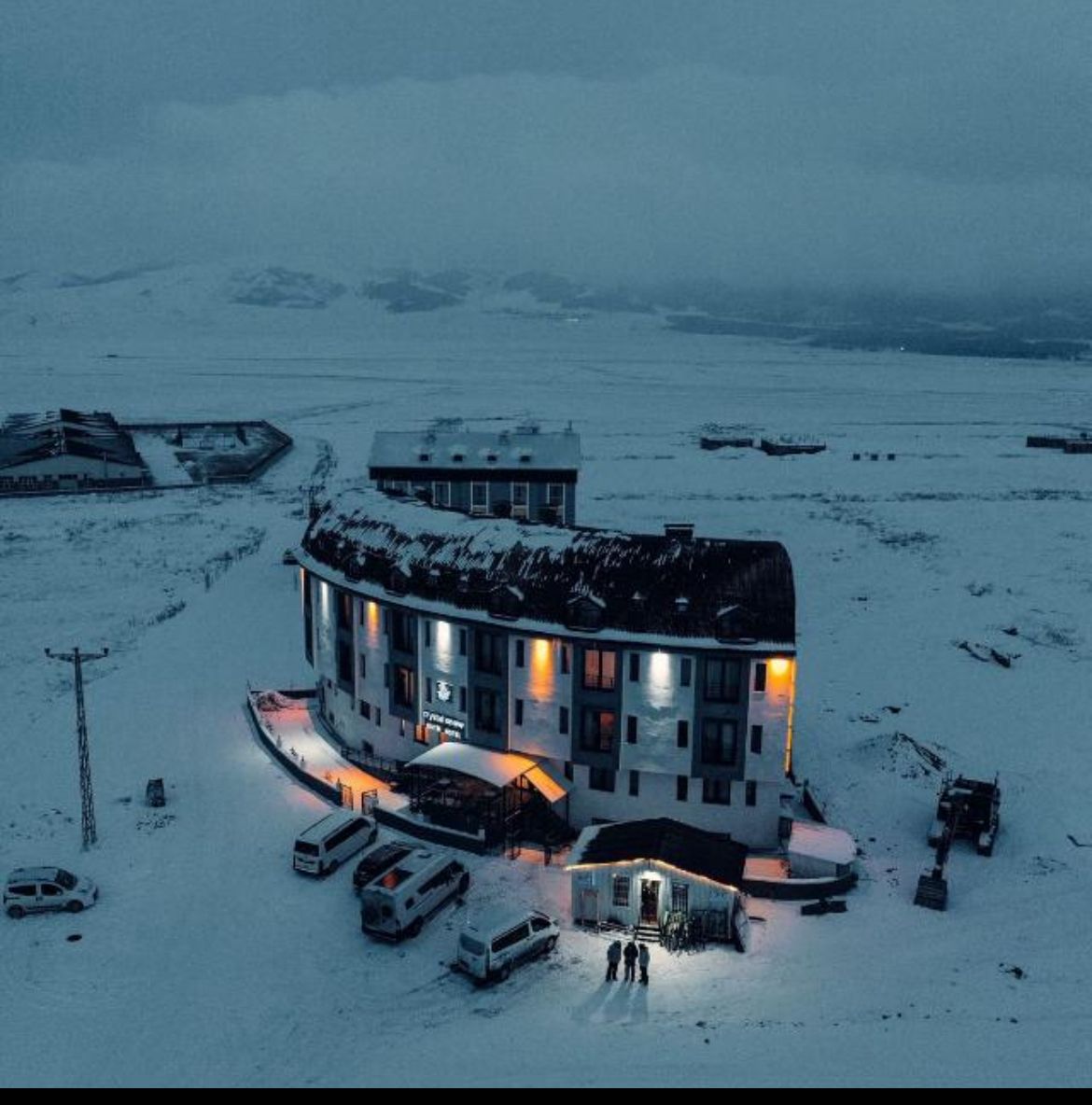 Crystal Snow Hotel