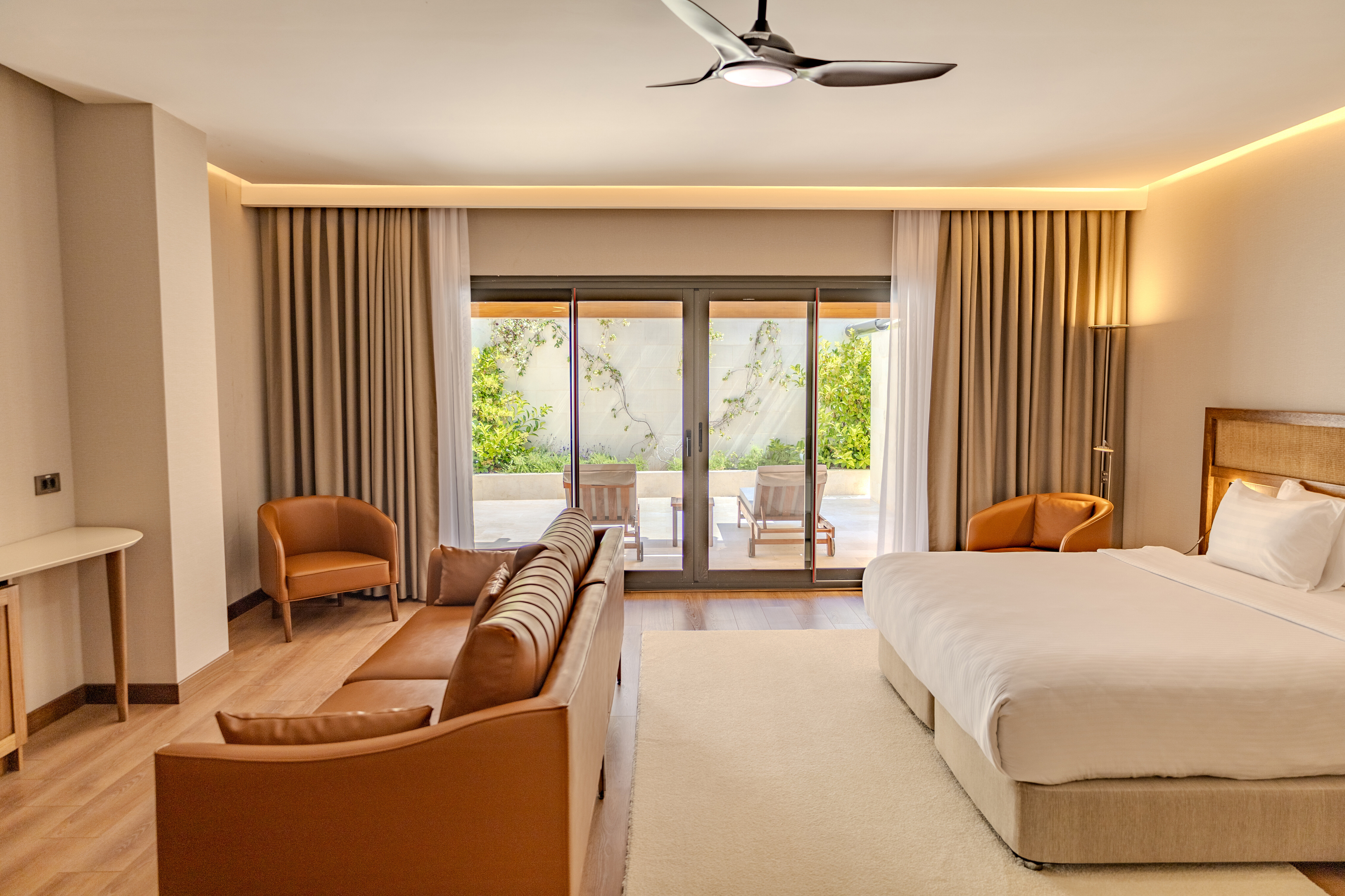 Jacuzzi Suite