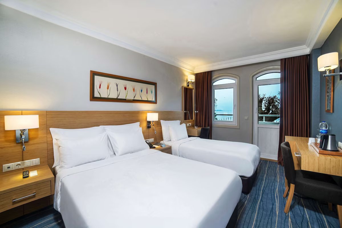 Standard Room, Sea View (Balcony)