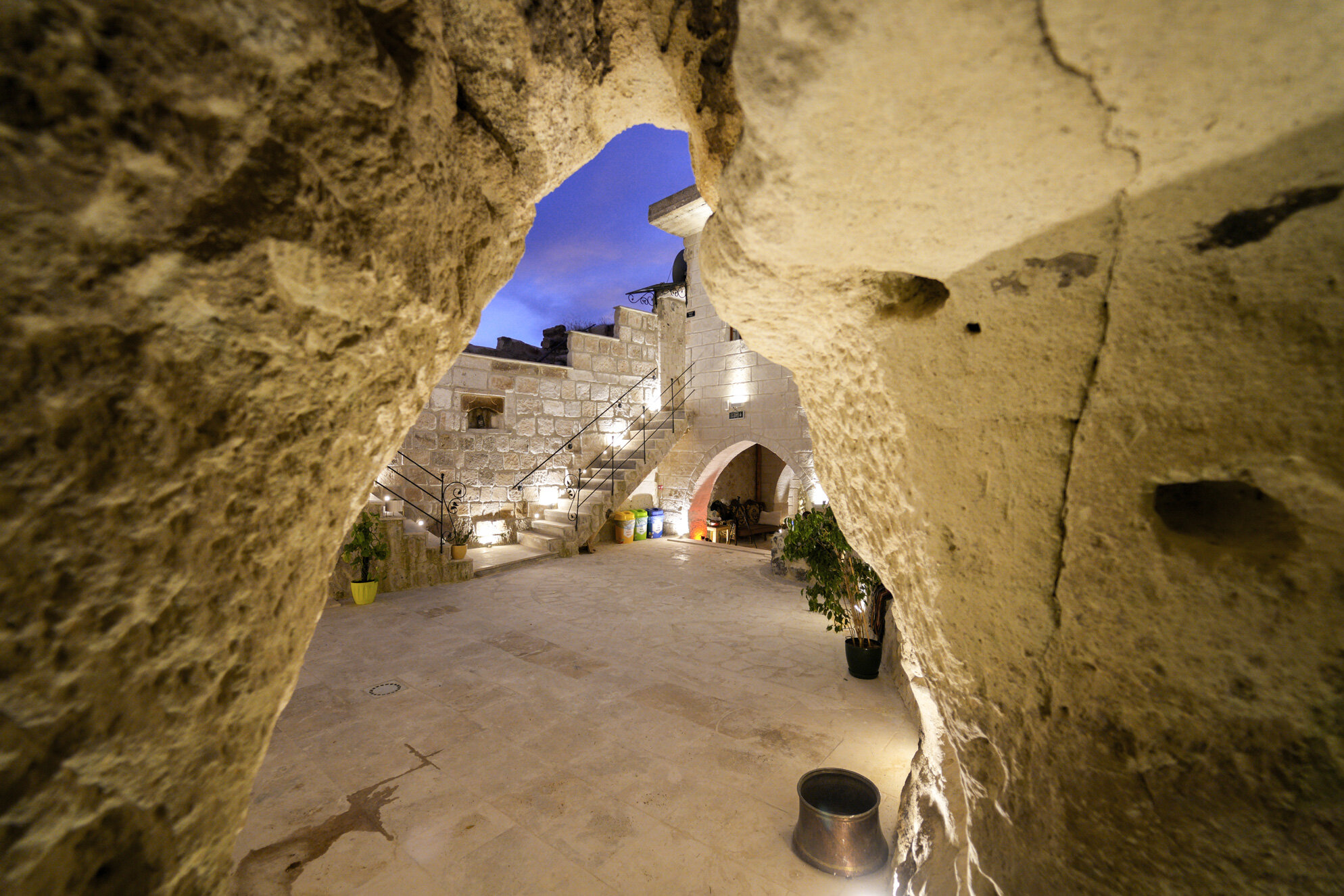 My Cave Suites galeri 6