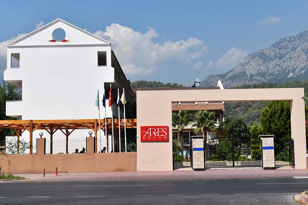 Ares Dream Hotel