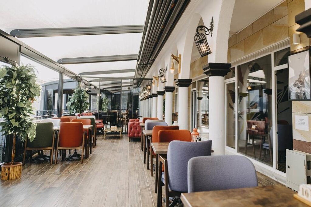 Ege Palace Termal Otel · 5
