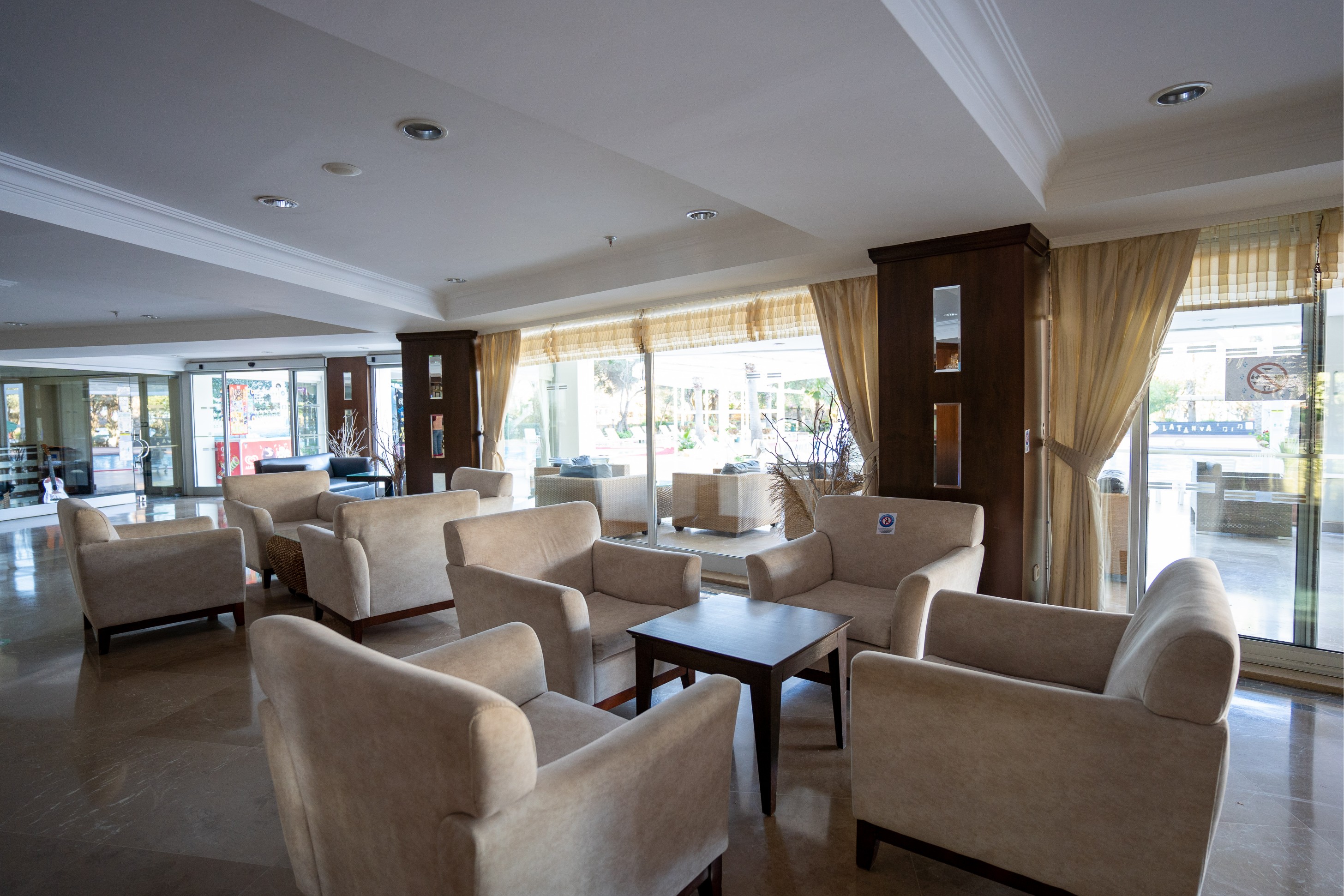 Latanya Park Resort