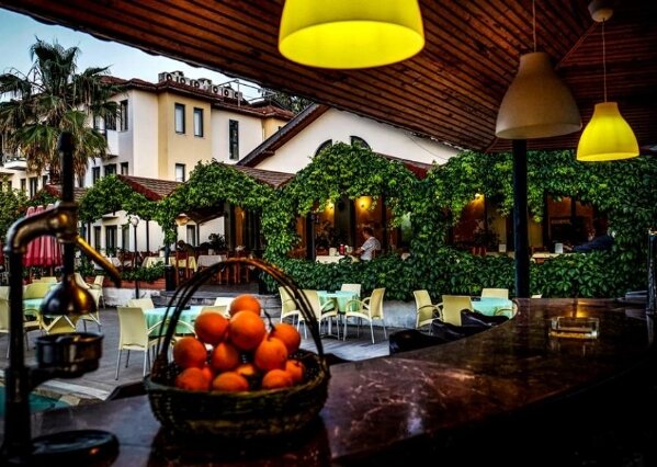 Bezay Hotel