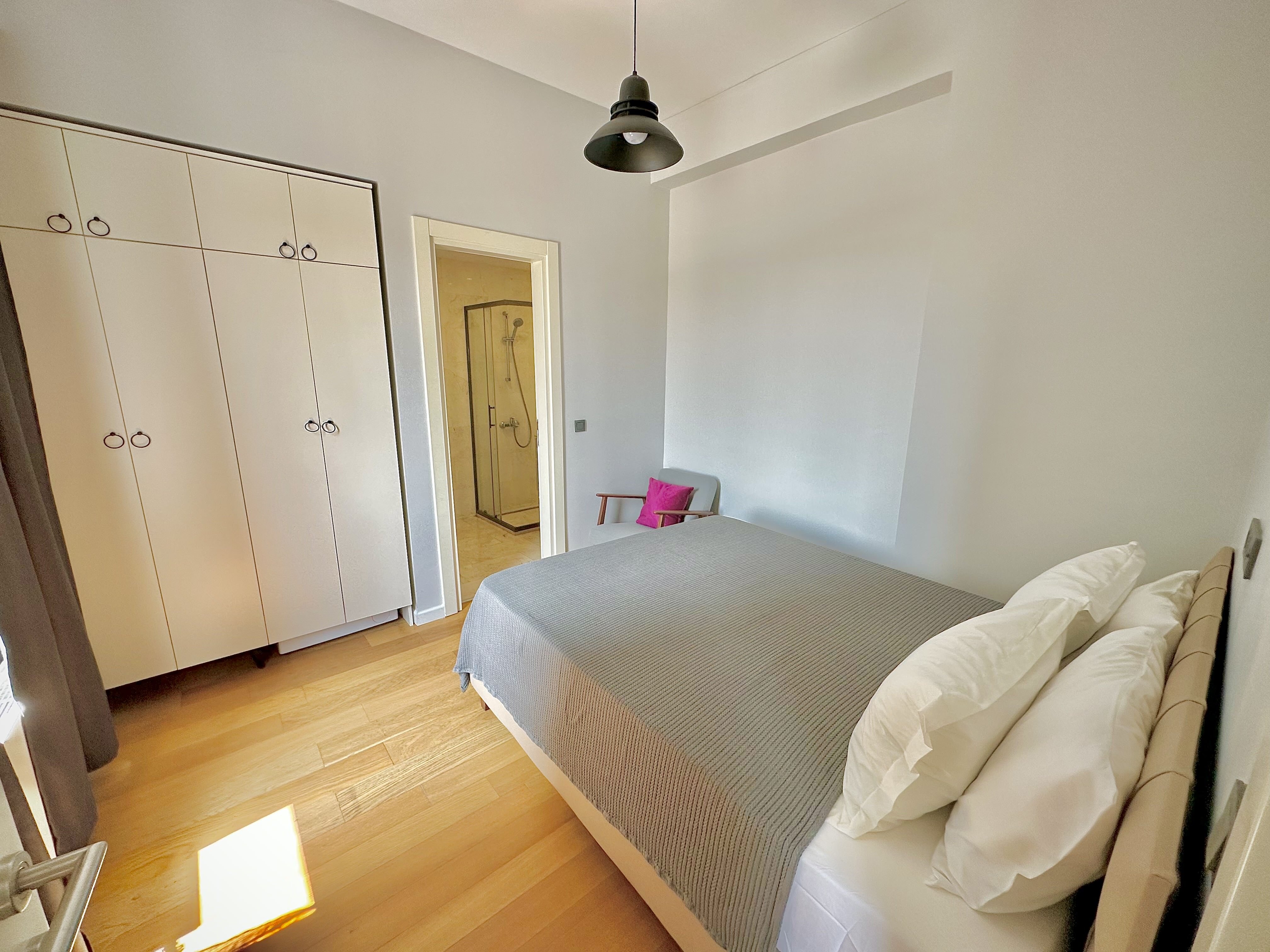 G Tower Residence Luxury Apartment · 12