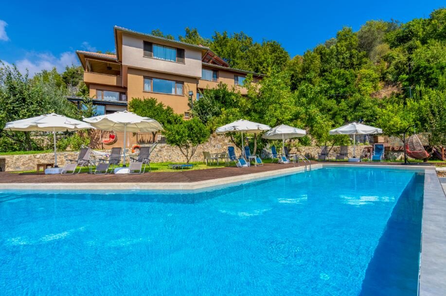 Avena Mountain Hotel +16