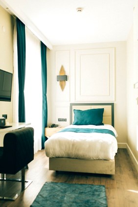 Standard Room (1 Person)
