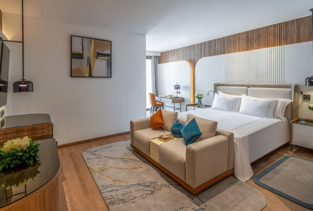 Rixos Premium Magawish Bay View · 5
