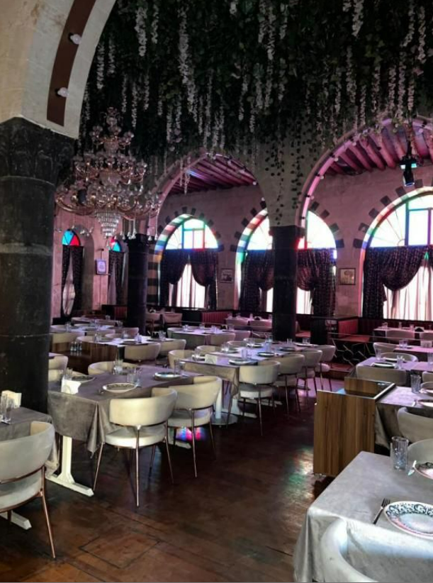 Bayazhan Hotel ve Restaurant · 10