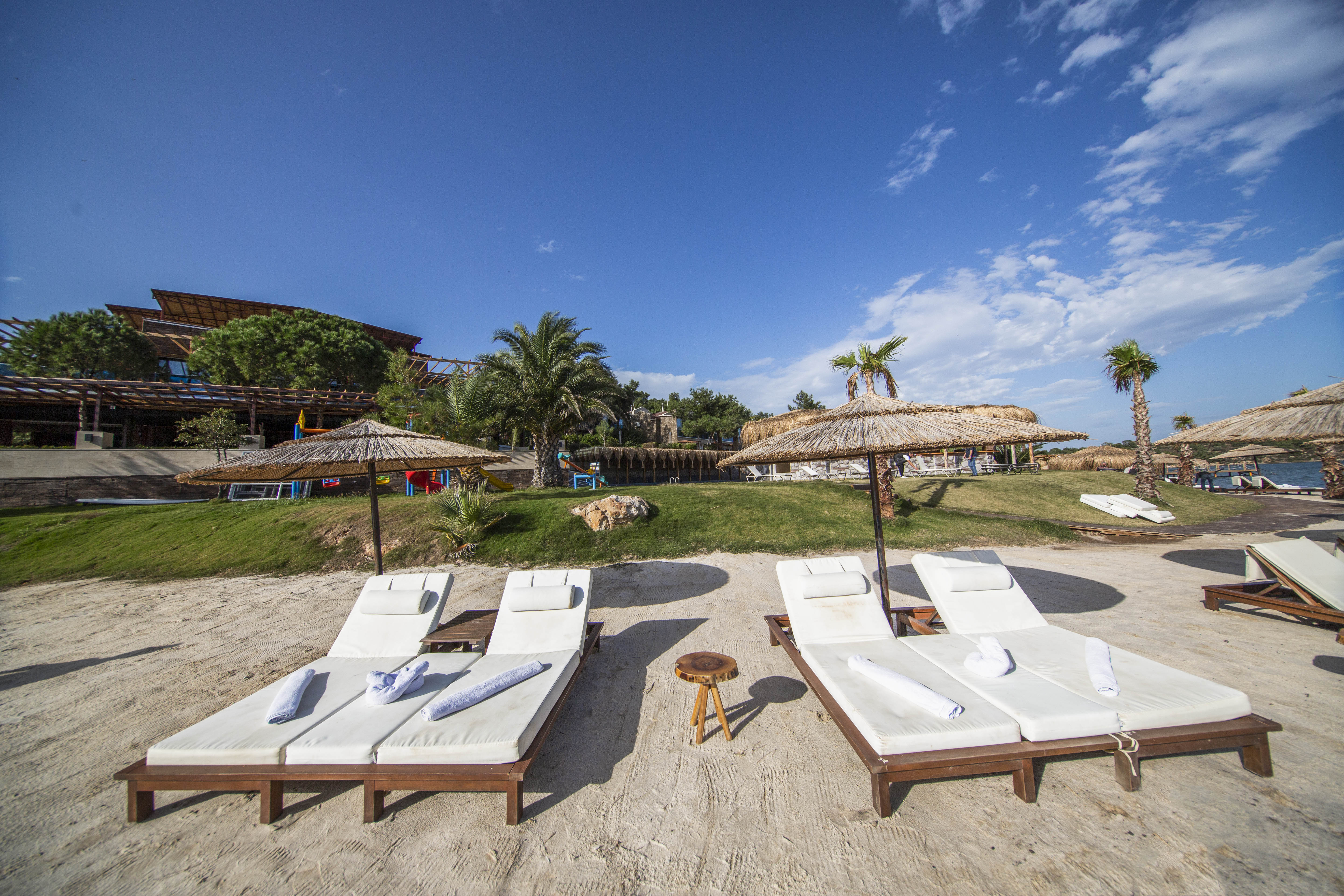 Ivy Sailing Resort Hotel