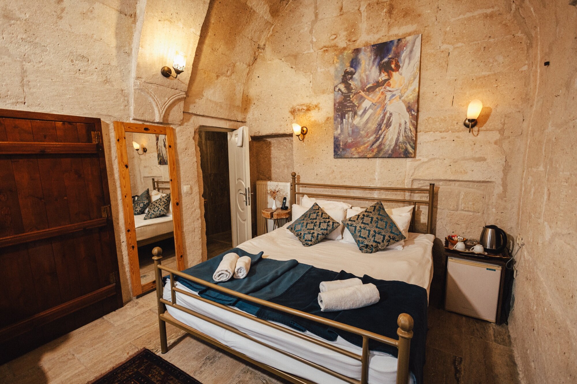 Deluxe Jacuzzi Room, Courtyard View