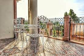 Stone Hill Hotel