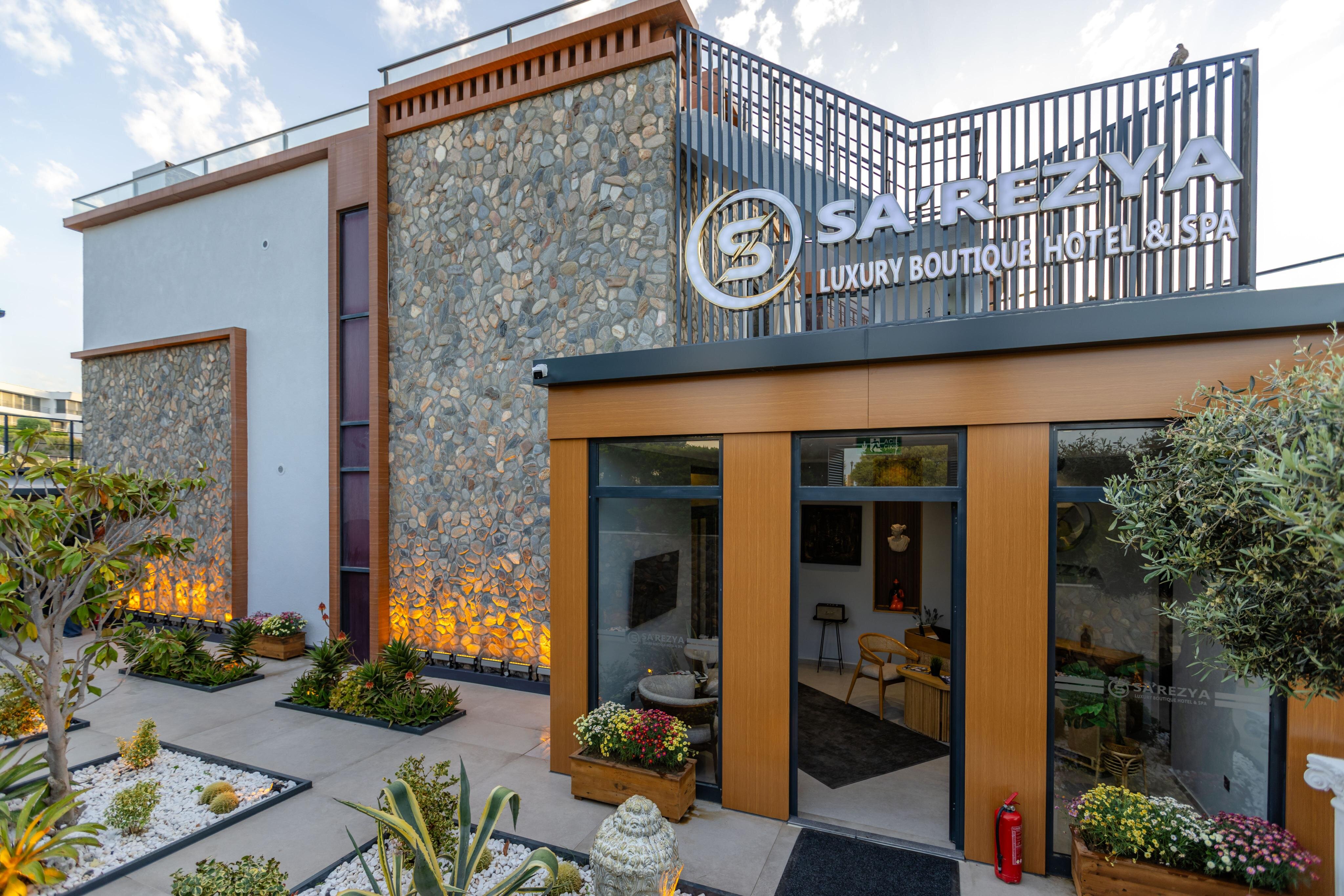 Sarezya Luxury Boutique Hotel