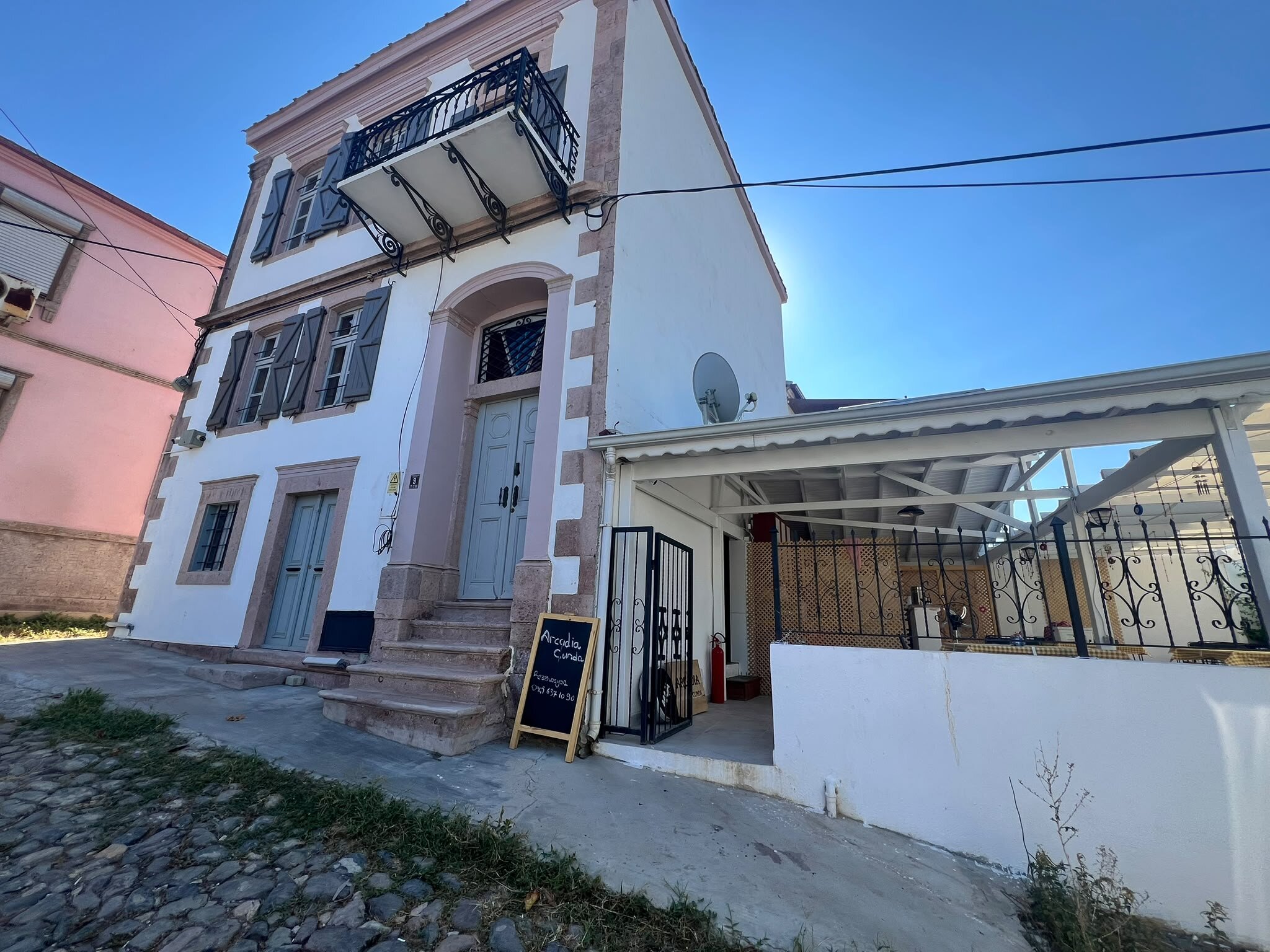 Arcadia Cunda · 23