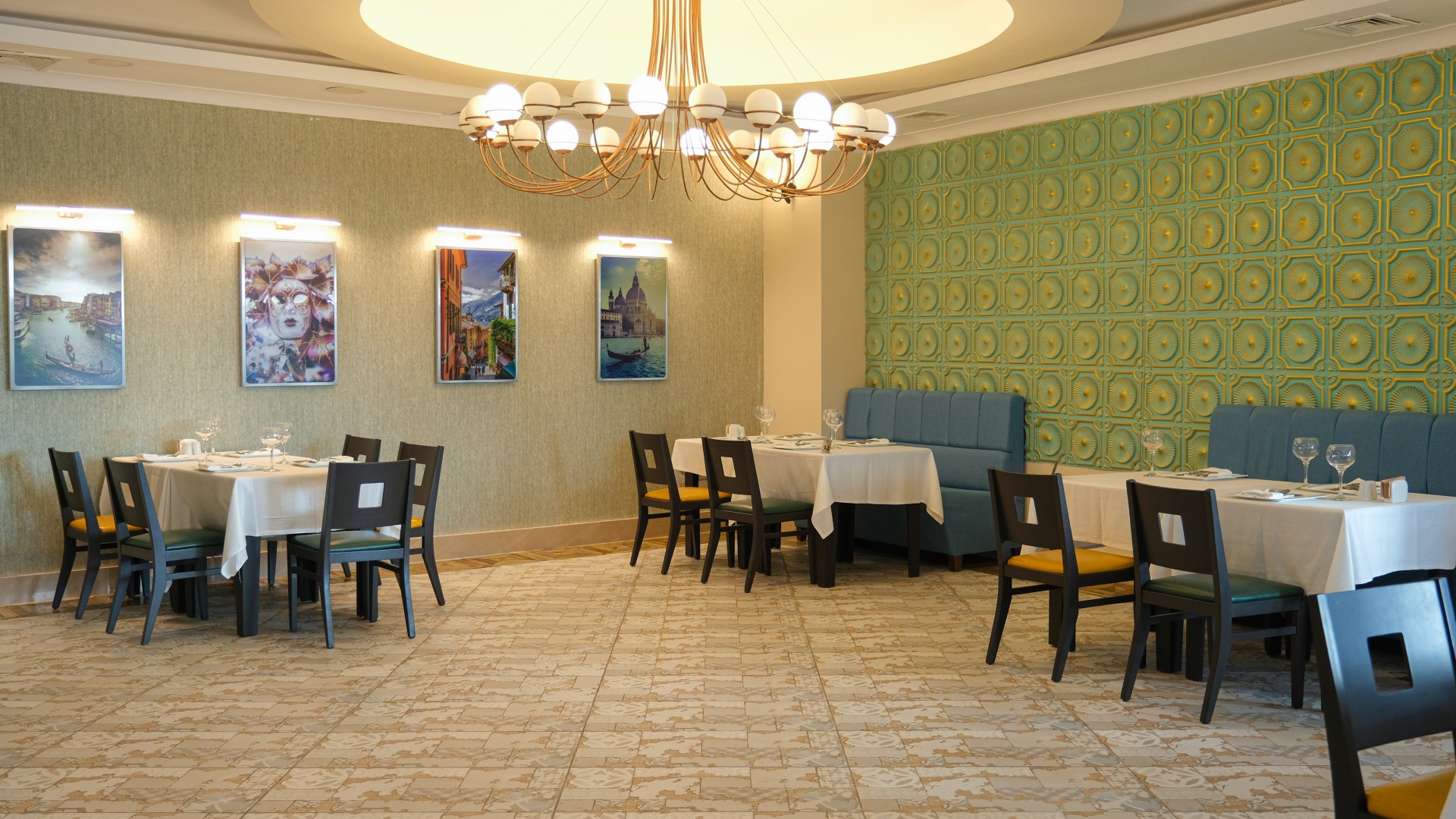 Crystal Admiral Resort Suites & Spa