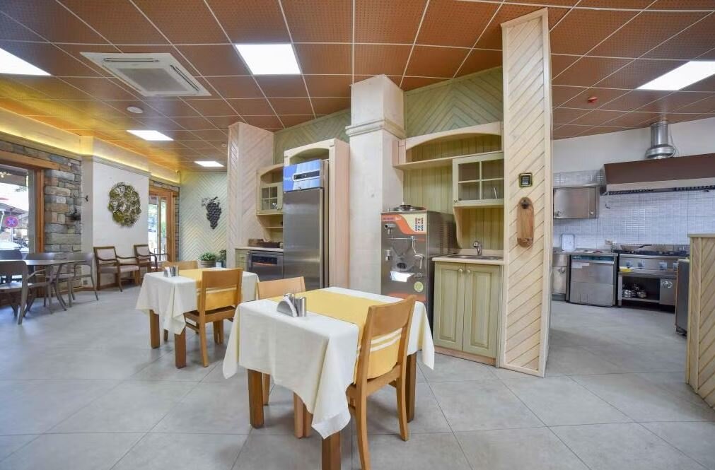 Troiada Otel · 25