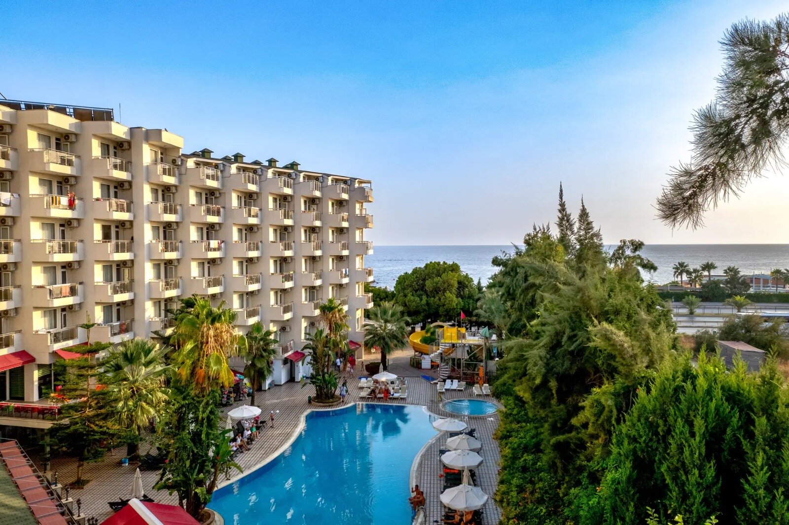 Asrın Beach Hotel