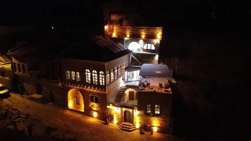 Kapalos Cave Hotel