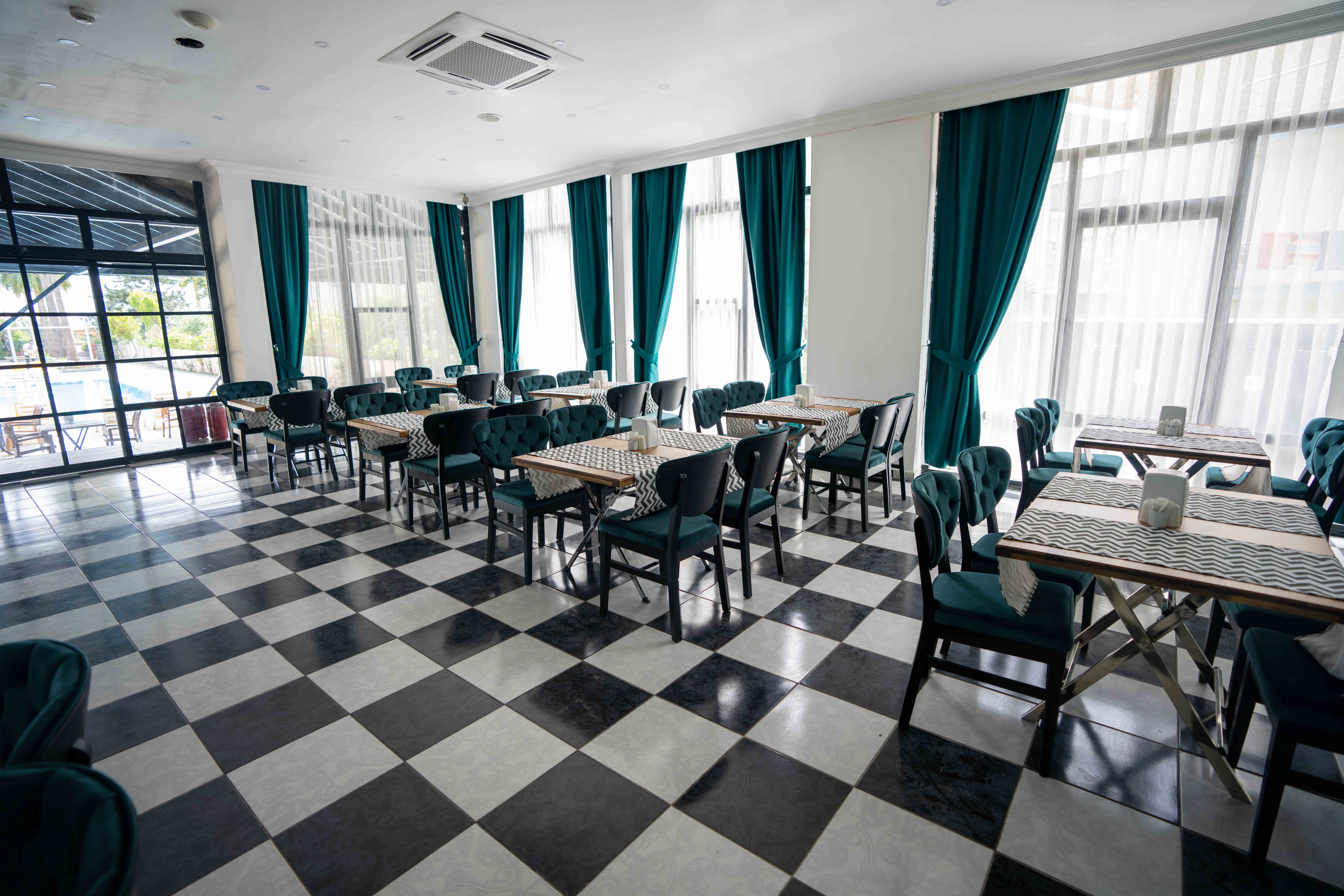 De Mare Family Hotel