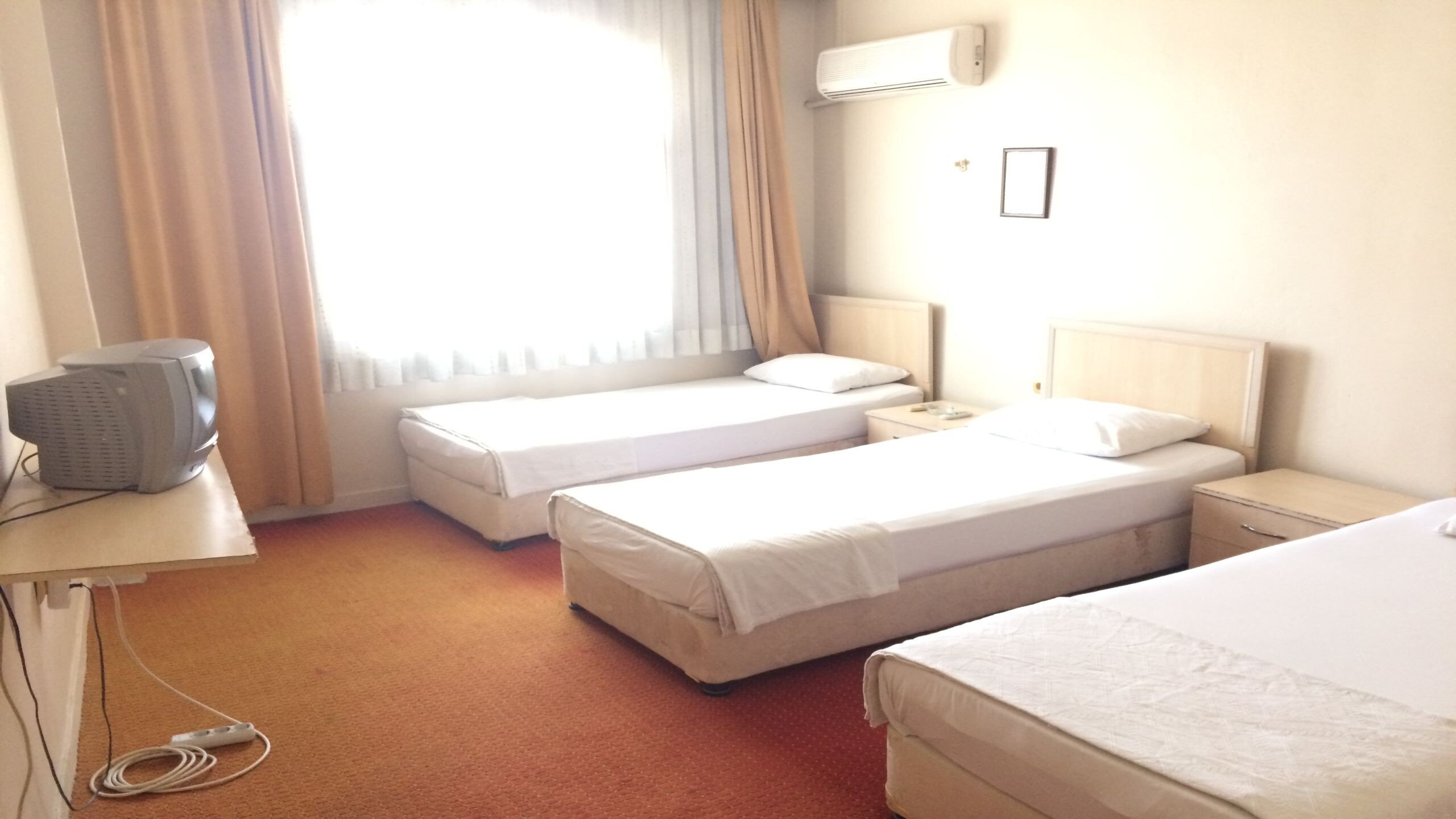 Ünver Otel · 11