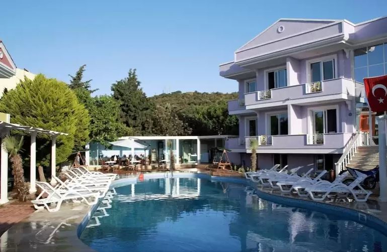 Cundavilla Hotel & Suites