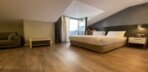 Roof Floor Suit With Balcony Room Görseli