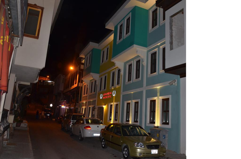 Apameia Otel
