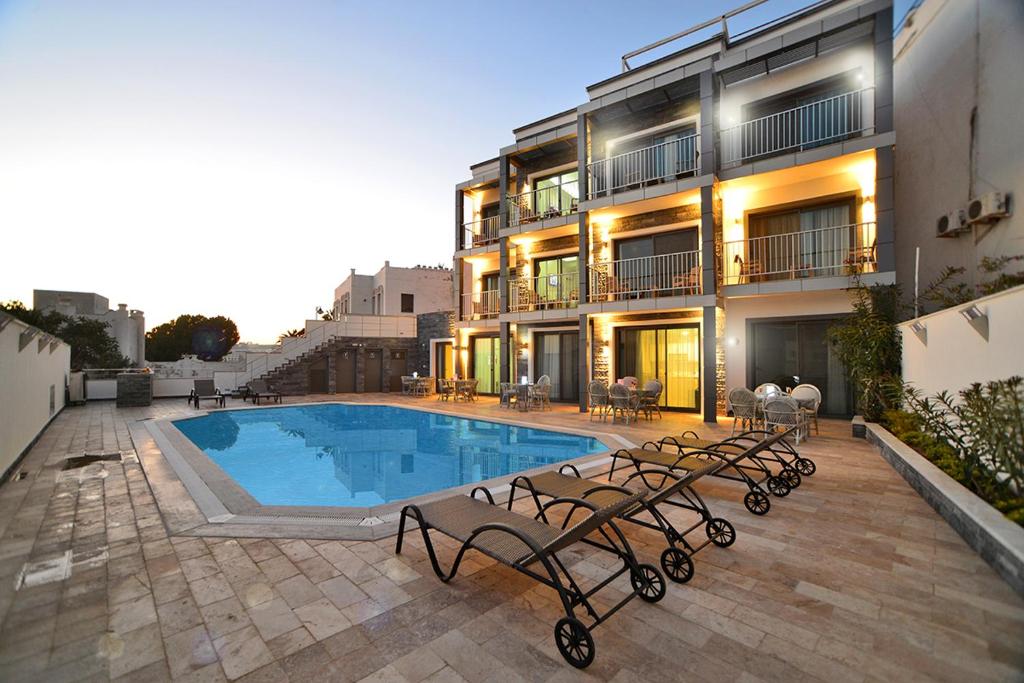 M Suite Hotel