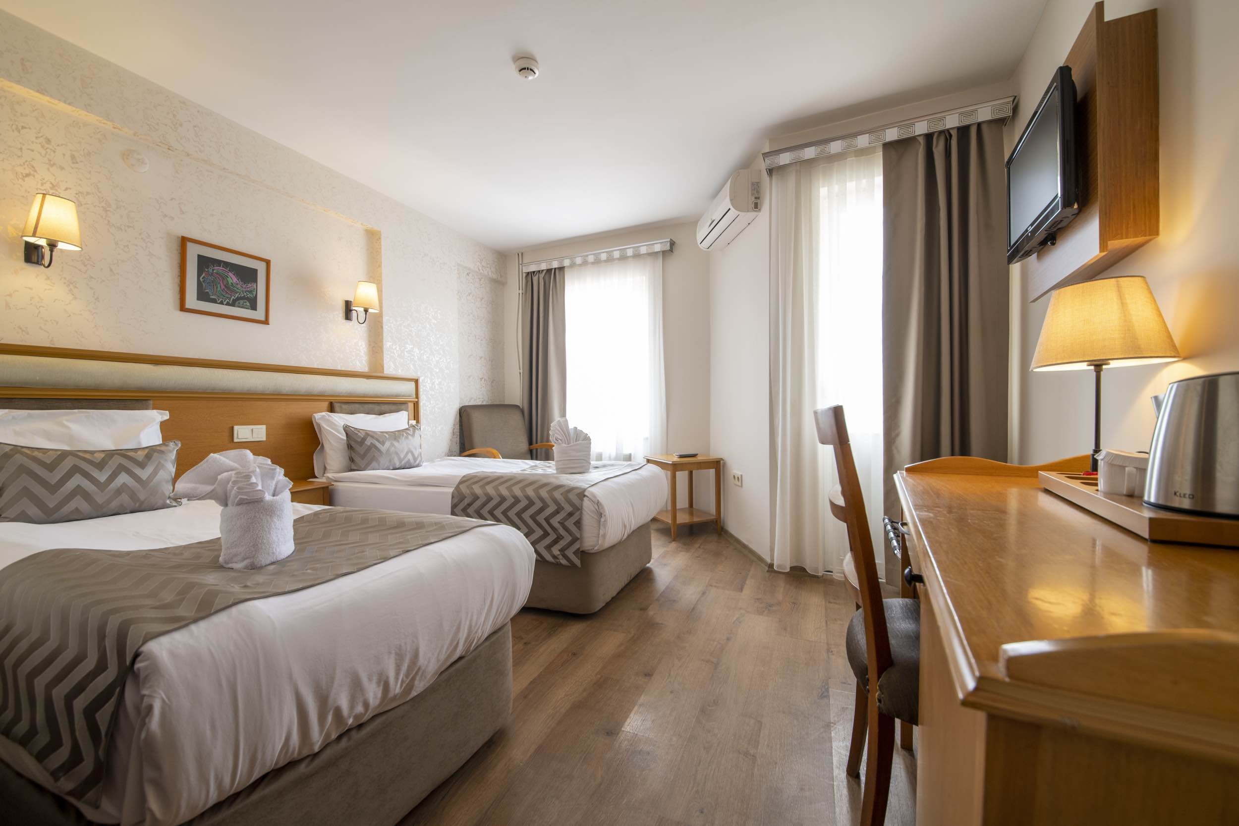 Çanak Hotel · 3