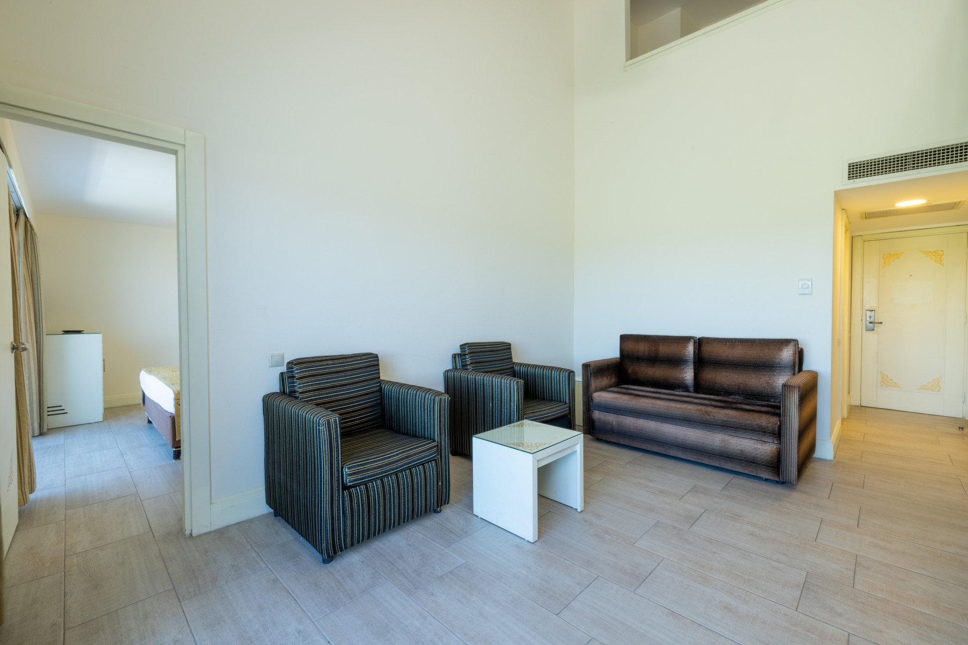 Crystal Admiral Resort Suites & Spa