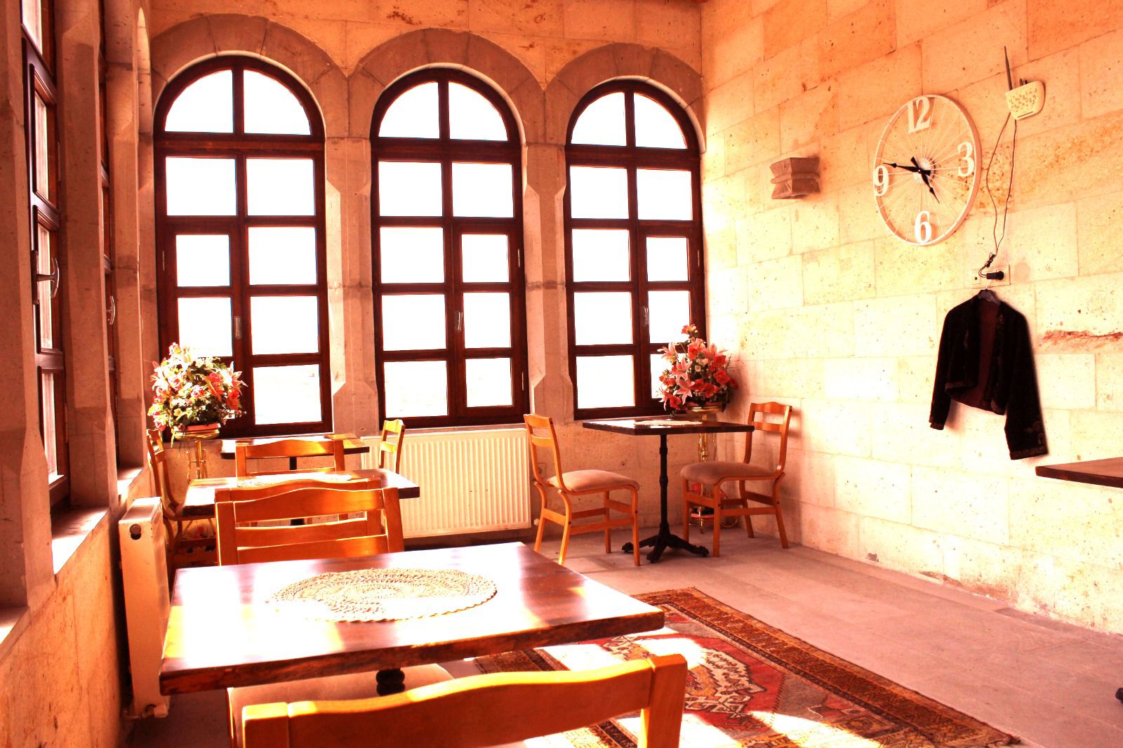 Kapalos Cave Hotel