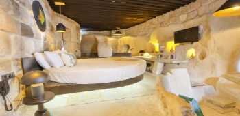 Eka Cave Maison
