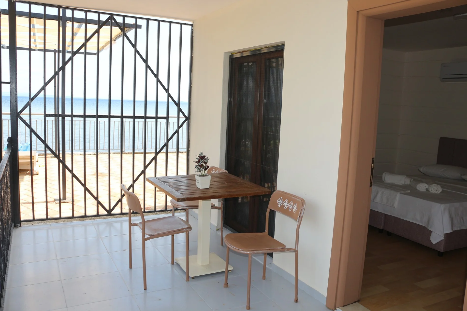 Address Küçükkuyu