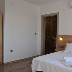 Parli Hotel