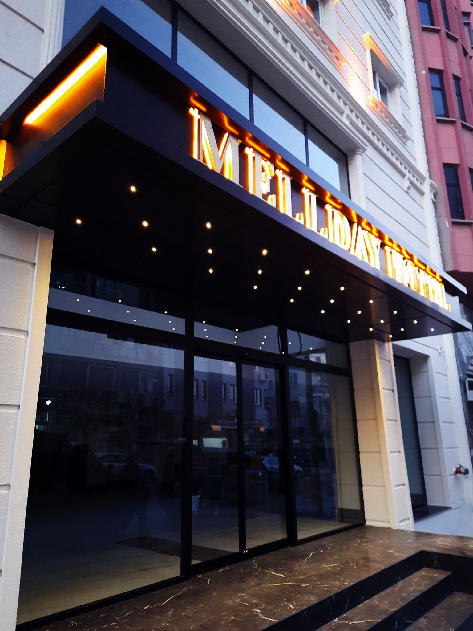 Mellday Hotel