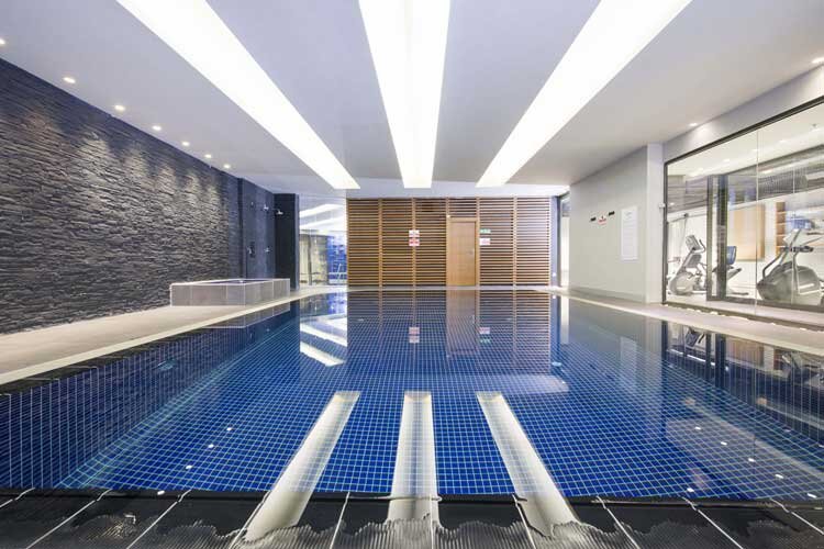 Wes Hotel · 6