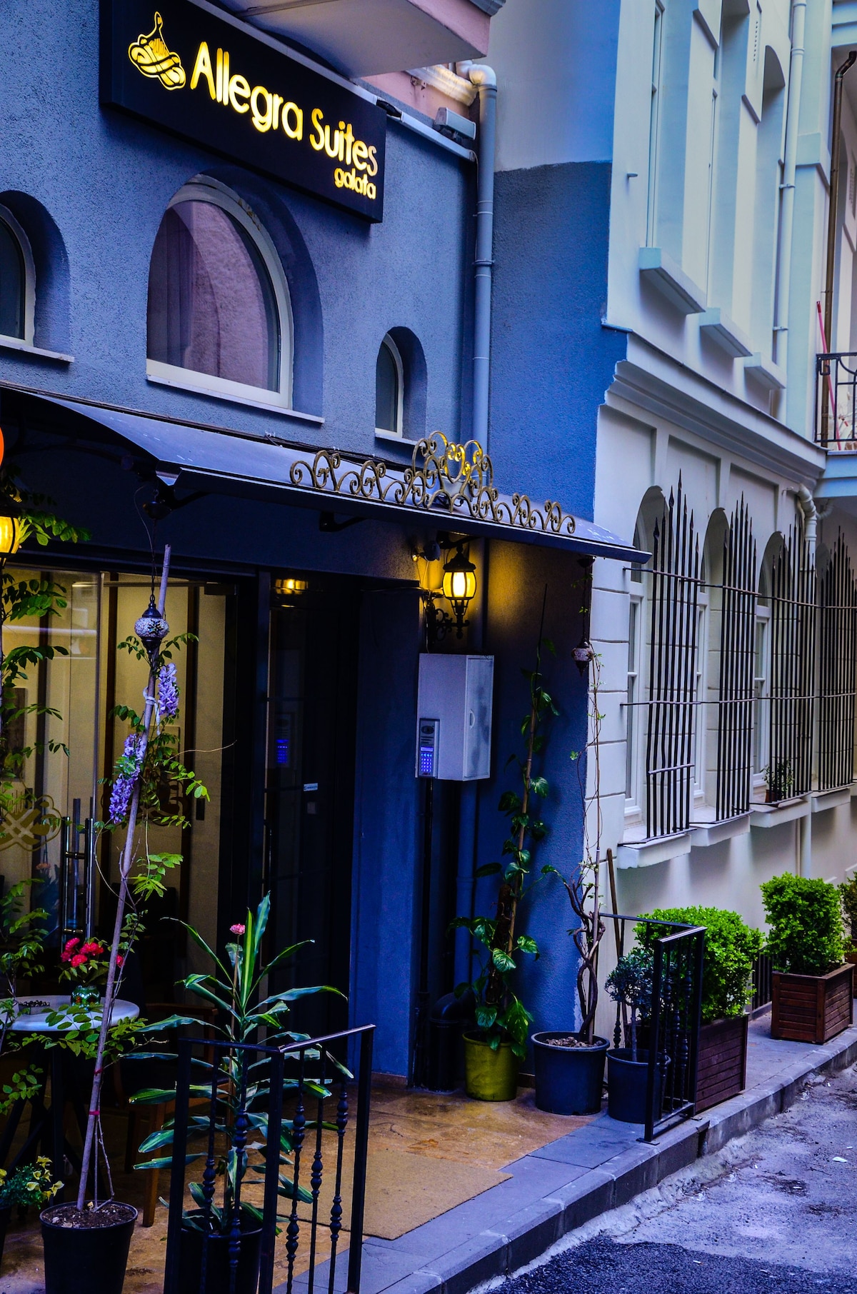 Allegra Suites
