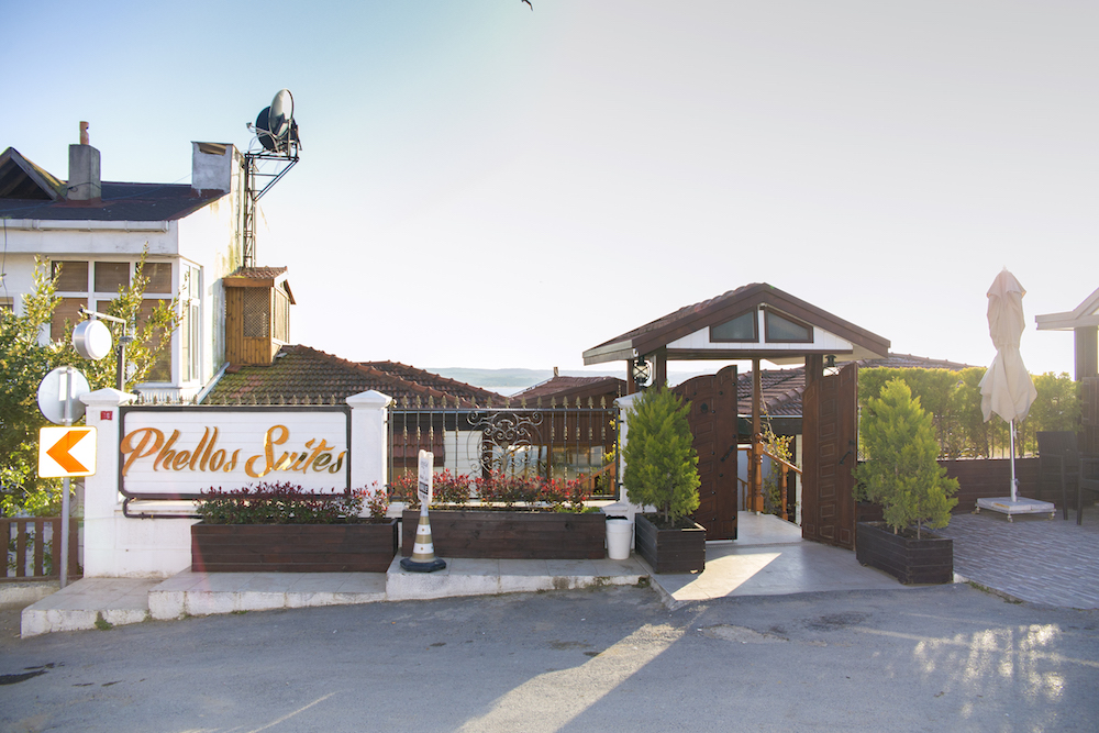 Phellos Suites Boutique Hotel