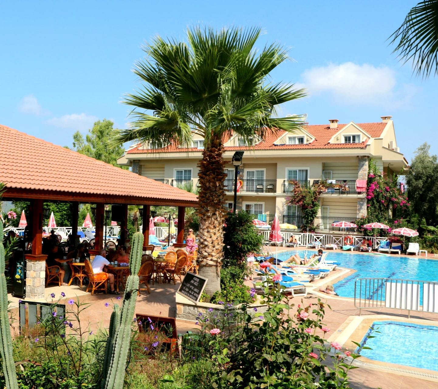Celay Hotel · 6