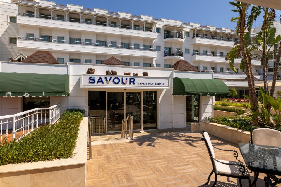 Crystal Tat Beach Golf Resort & Spa