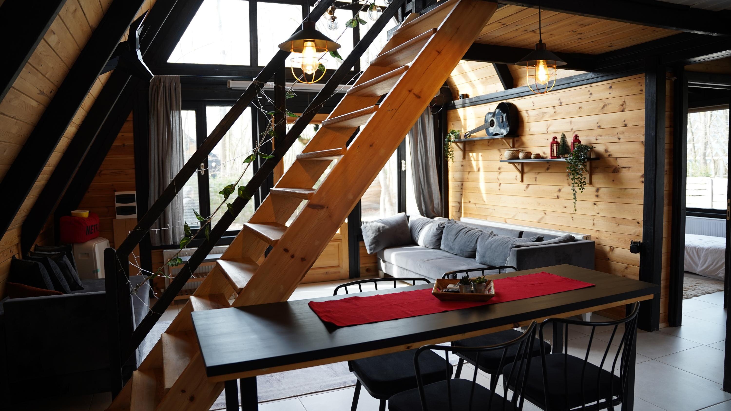 Pentalow Cabin · 45