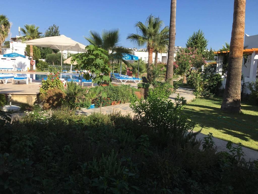 Nagi Beach Hotel