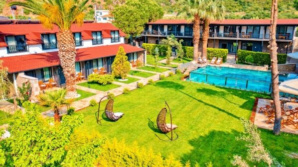 Assos Hunters Hotel (Special Class)
