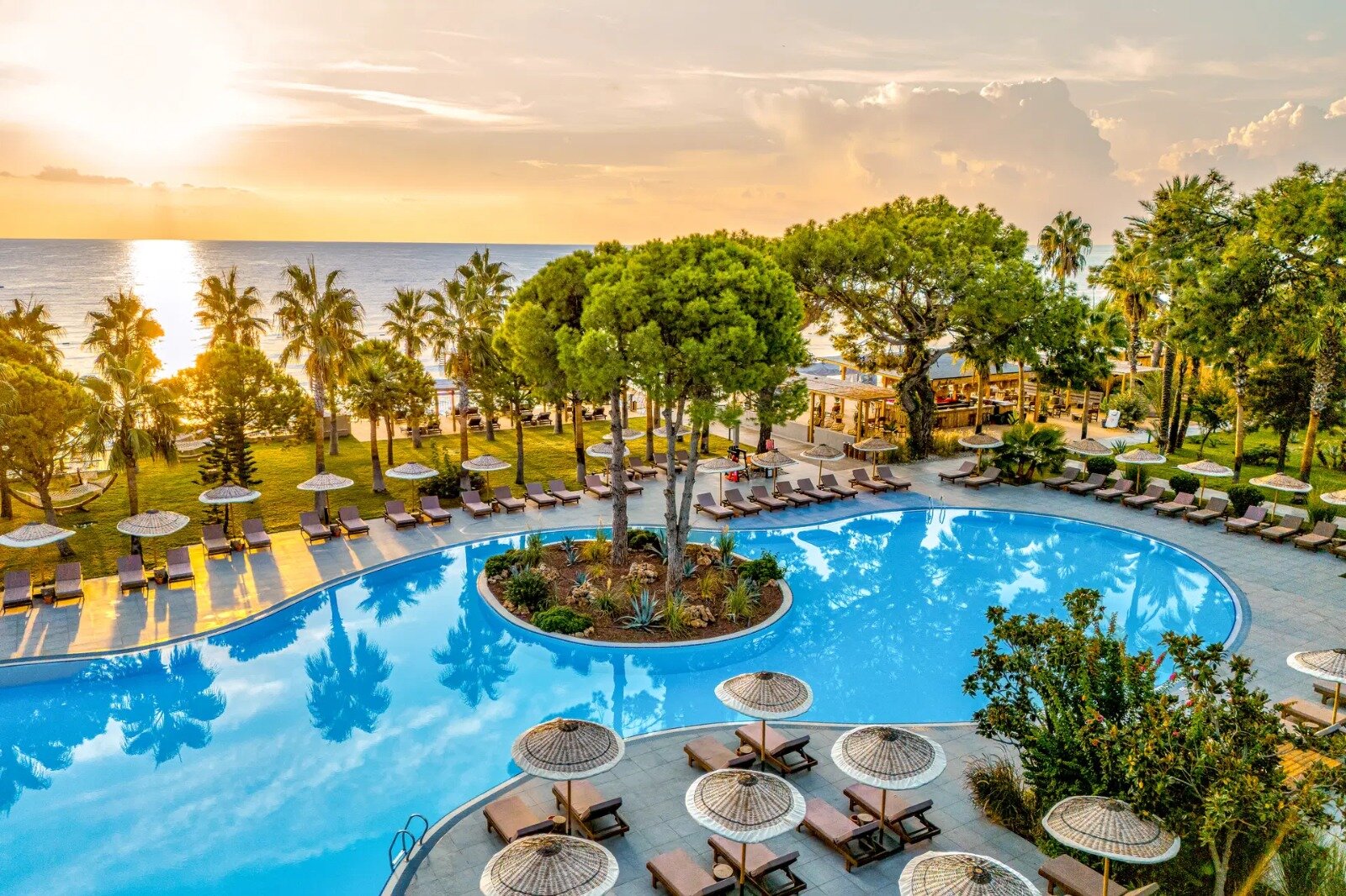 Balmy Beach Resort - Adult Only