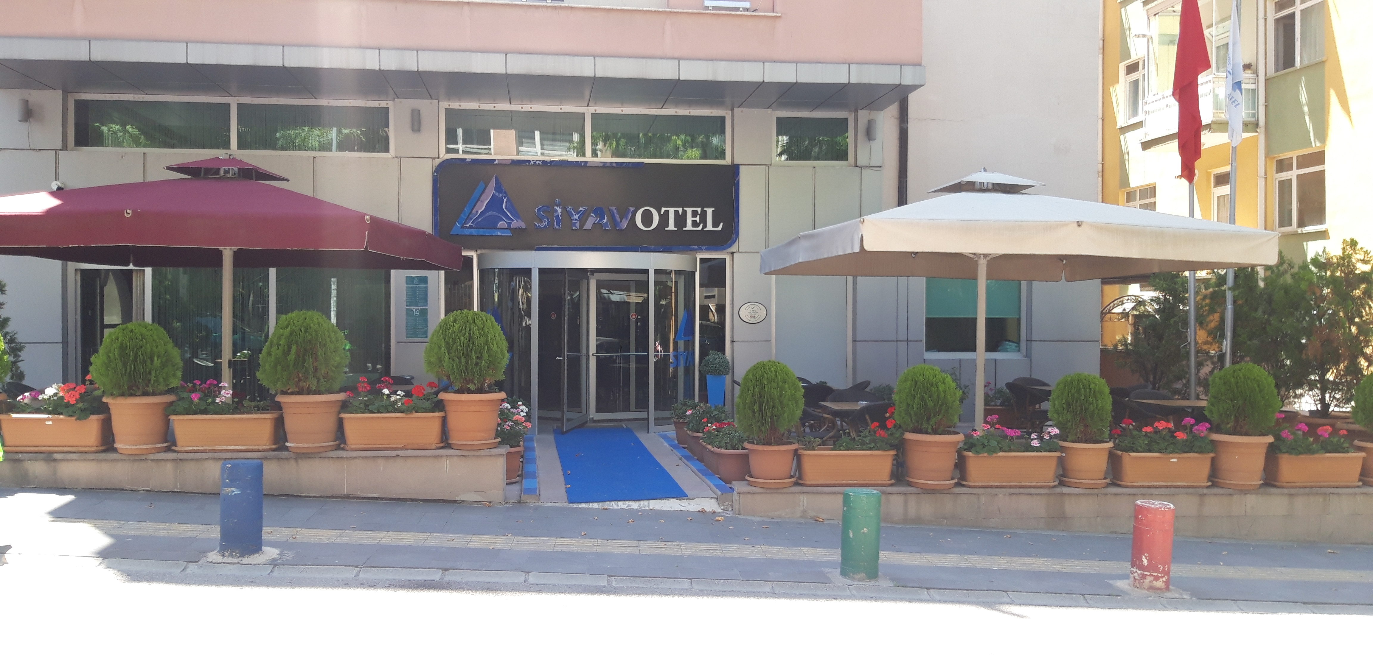 Siyav Otel