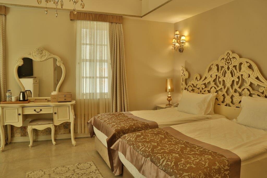 Elegance East Hotel galeri 3