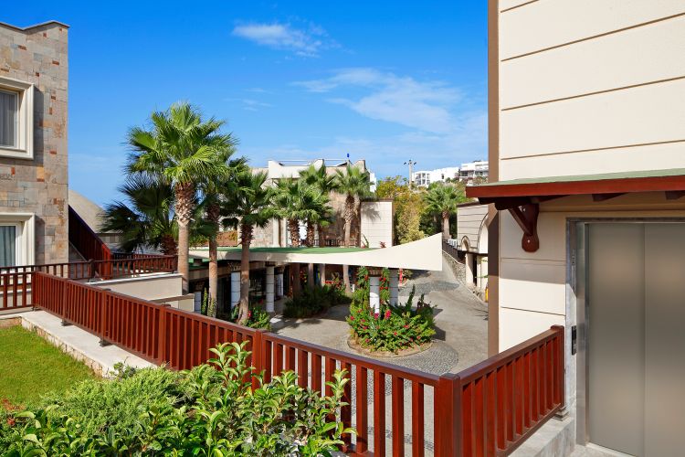 Sianji Well Being Resort